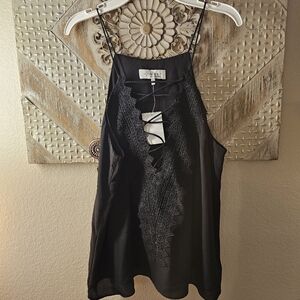 WAYF Women's Top. Size L ~ NWT